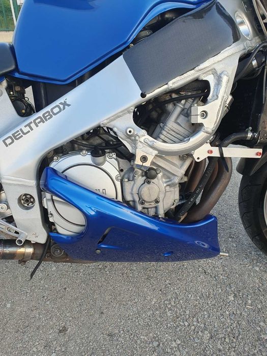 Yamaha Fzr 1000 - НА ЧАСТИ