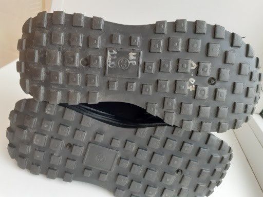 Очень  тёплые ботинки размер 38