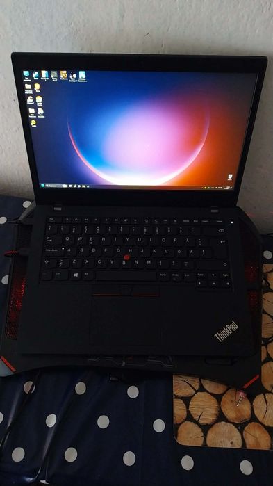 Lenovo 4K Ryzen 5 6 Ядра / 12 Нишки 16GB RAM SSD – Отличен за игри и р