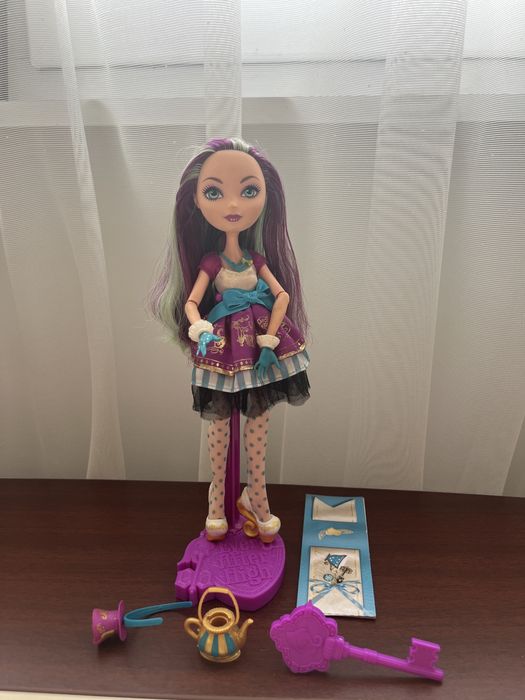 Ever After High – Madeline Hatter Signature (2013) – Оригинална Mattel