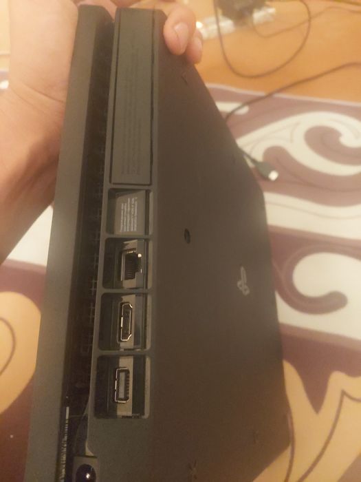 Playstation slim 4