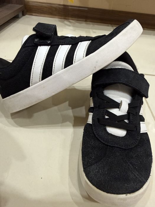 Детски кецове adidas ..