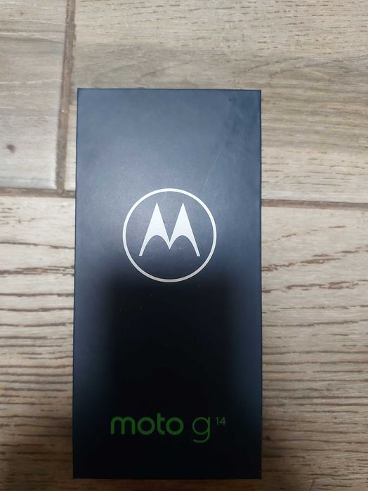Телефон Motorola g14