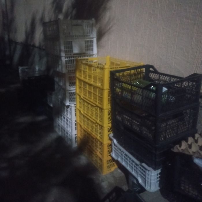 Пластиковый яшики