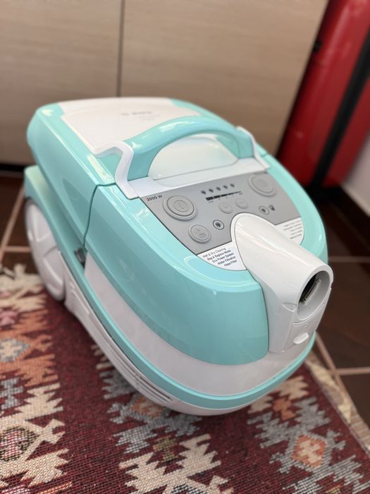 Aspirator Bosch cu funcție de spălare
