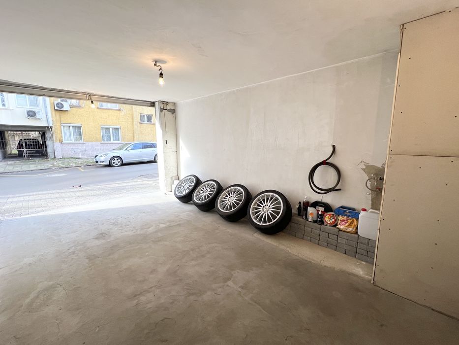 Дава се под наем Гараж / Паркомясто в Варна, Колхозен пазар - 16 кв.м за 139.23 € - Снимка #5