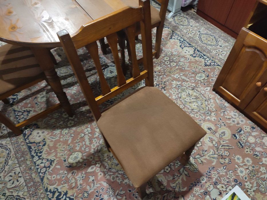 Маса кухненска със столове