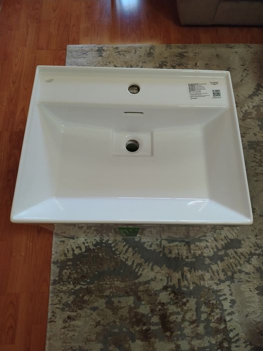 Шкаф за баня с мивка