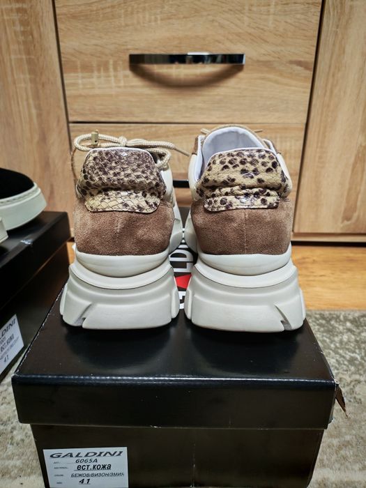 Сникърси/  дамски обувки / 41  номер Galdini НОВИ