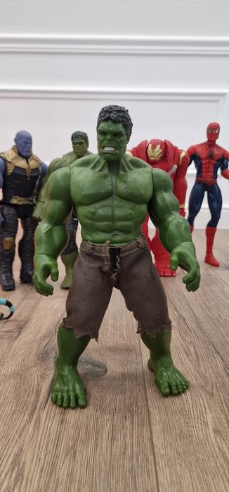 Коллекция фигурок Marvel и DC (Марвел)