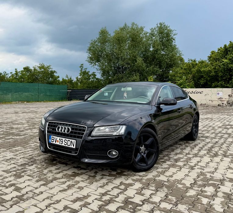 Audi A5 quattro interior din piele