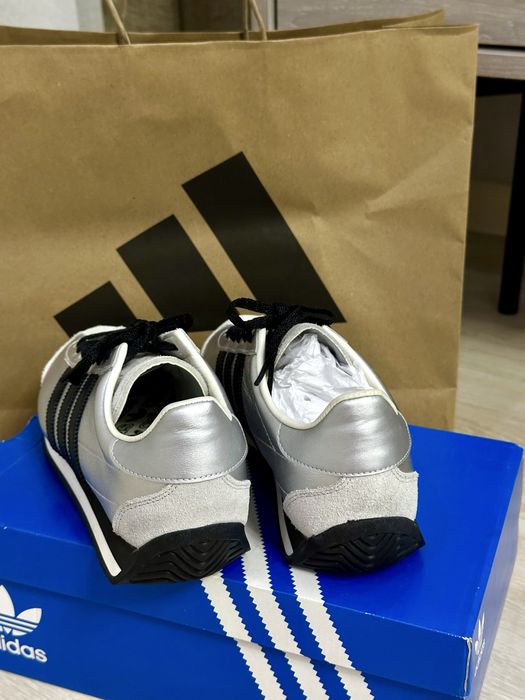 Кроссовки оригинал Adidas