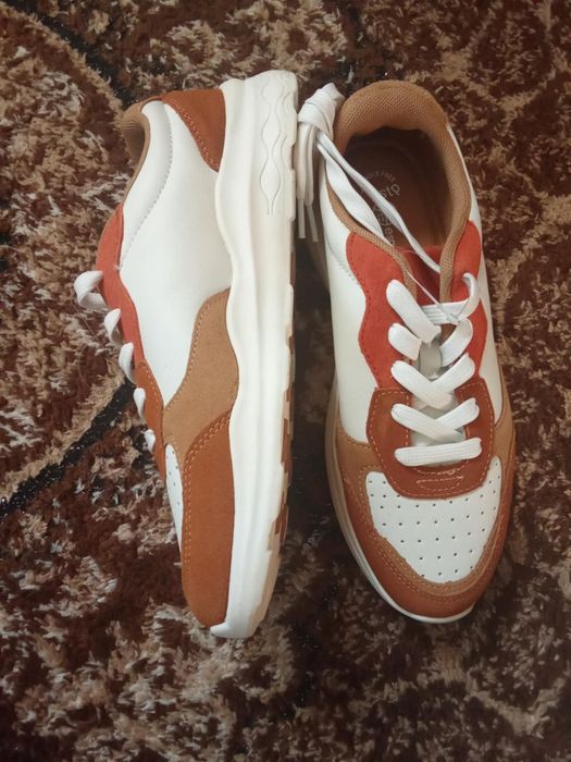 De vânzare adidași bărbați noi Nr 40