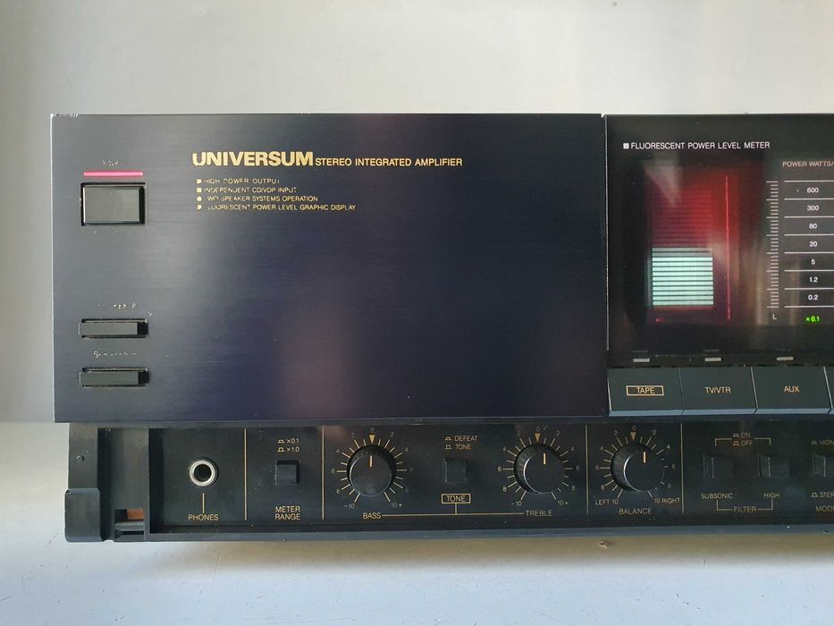 Statie Universum V 4386 – Consum 630W – VU-metre LED – Putere Brută