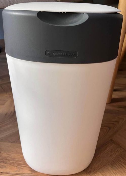 Coș de scutece Tommee Tippee cu rezerve – sistem anti-miros