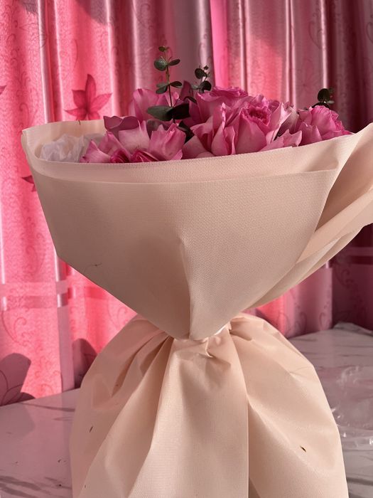 7 штук розовых роз