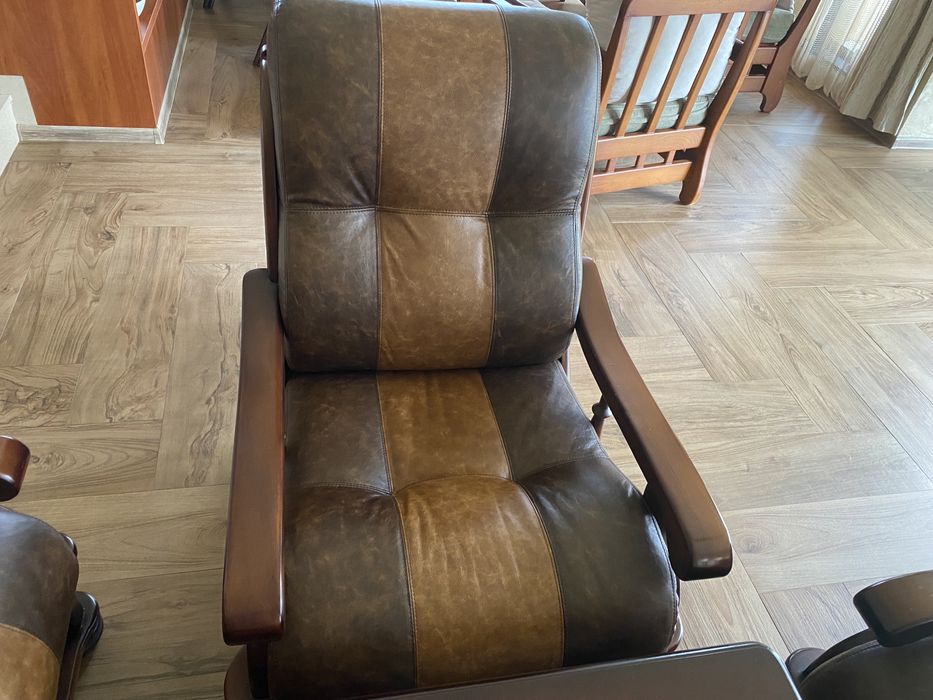 Мека мебел с маса