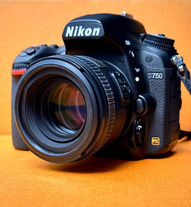 Aparat foto Nikon D750