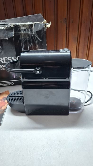 Кафемашина с капсули NESPRESSO Inissia,1260 W,19bar