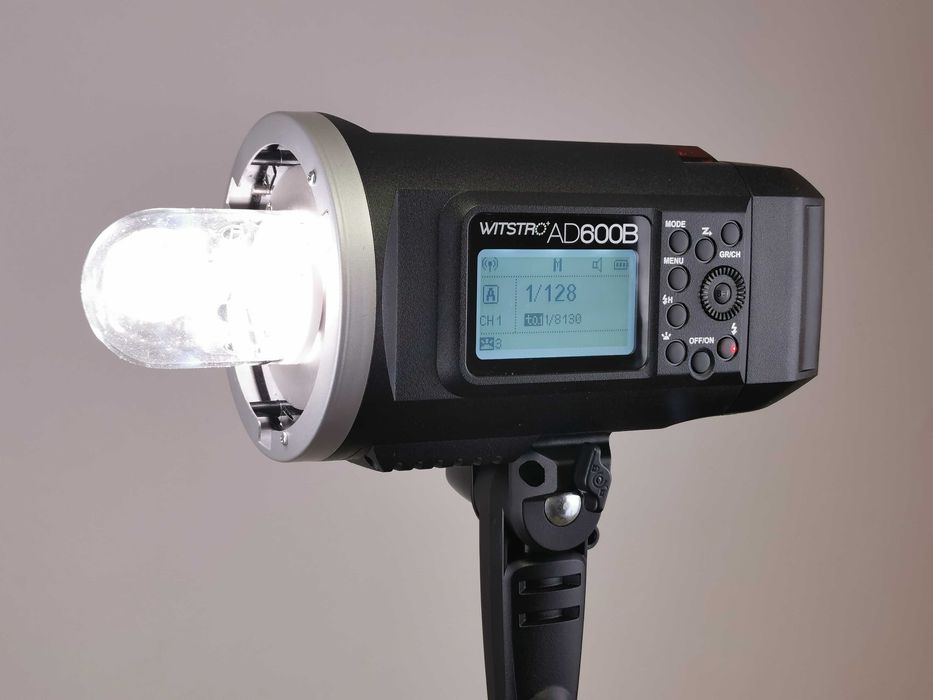 Godox AD600B TTL светкавица