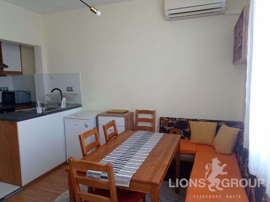 Дава се под наем Тристаен апартамент в Варна, Бриз - 85 кв.м за 598.23 € - Снимка #1