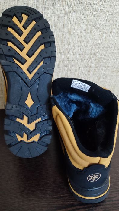 Зимняя обувь 42-43р.