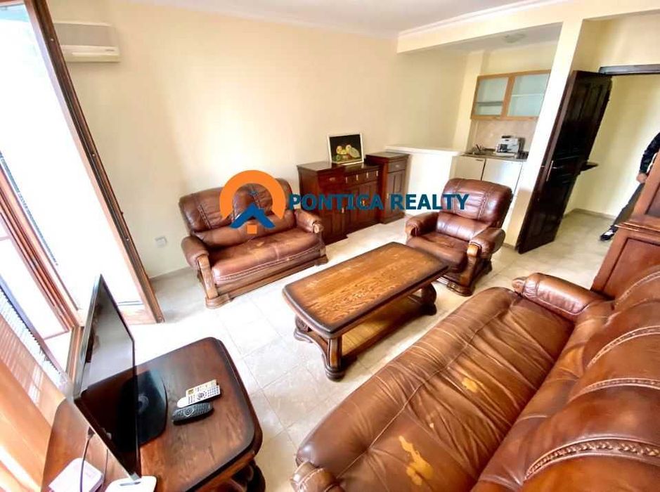 Двустаен на първа линия с гледка море в Свети Влас