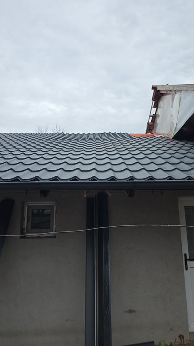 Executam acoperisuri servicii de reparatii acoperis, reparatii la urg