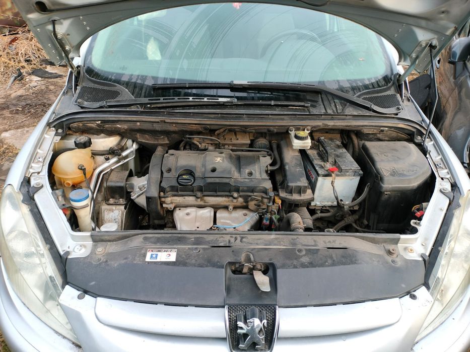 Dezmembrari  Peugeot 307  2000  > 0000 1.6 16V Benzina