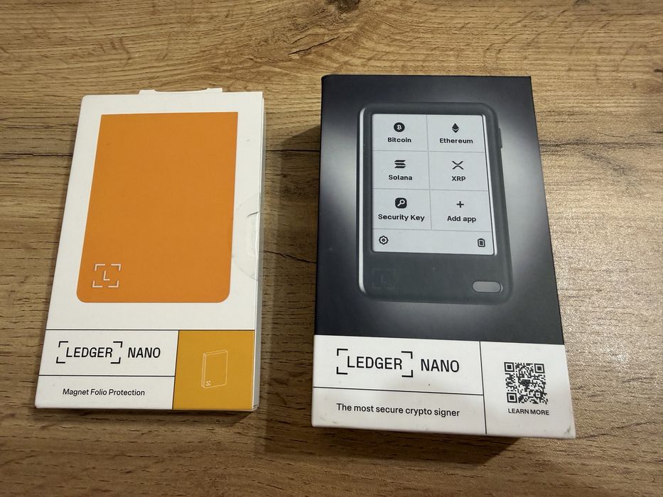 Холодный криптокошелек Ledger nano gen5