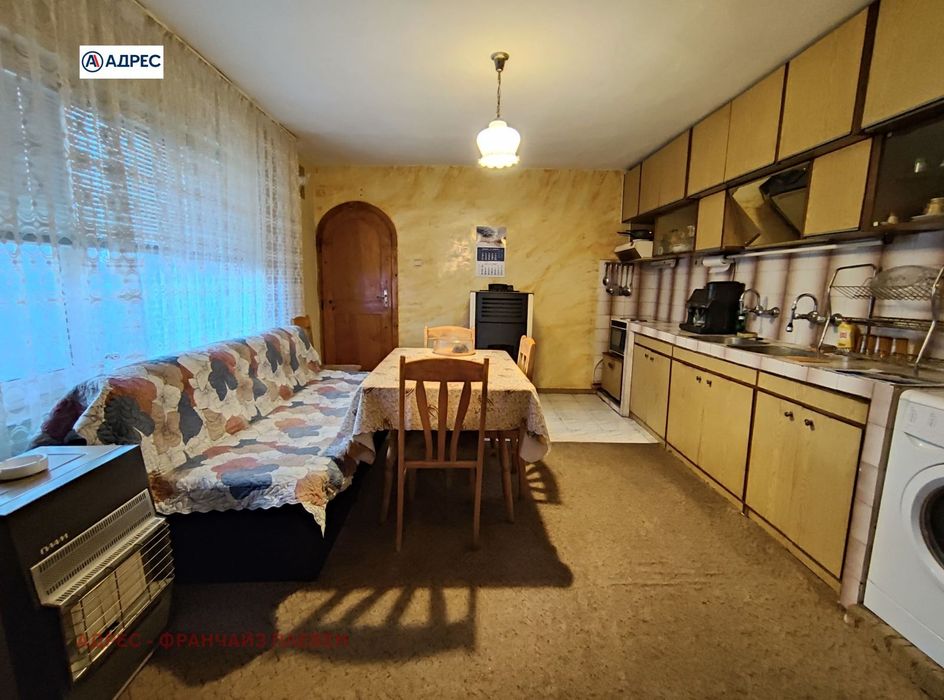 Къща в Плевен, област-с.Гривица площ 280 цена 219000