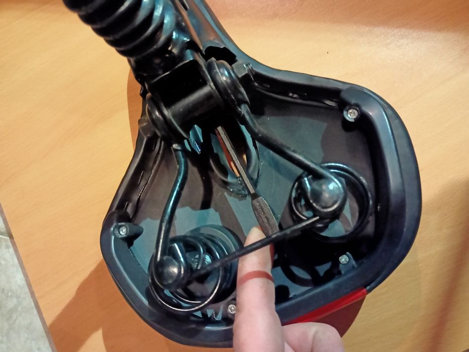 Седалка разглобяема за скутер тротинетка