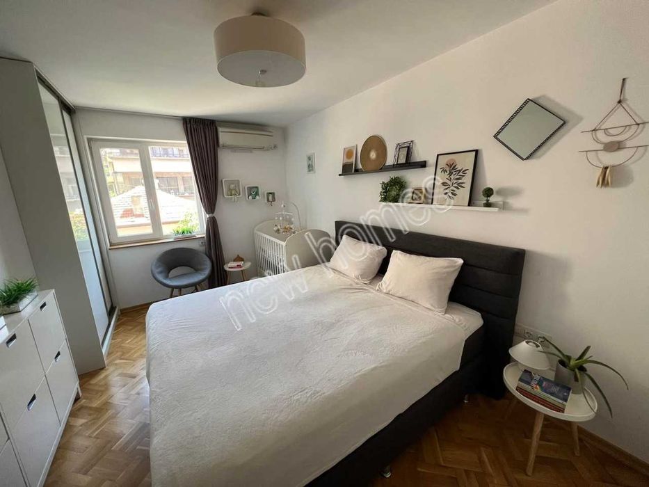 Продава се Тристаен апартамент в Пловдив, Младежки Хълм - 100 кв.м за 1750 €/кв.м - Снимка #10