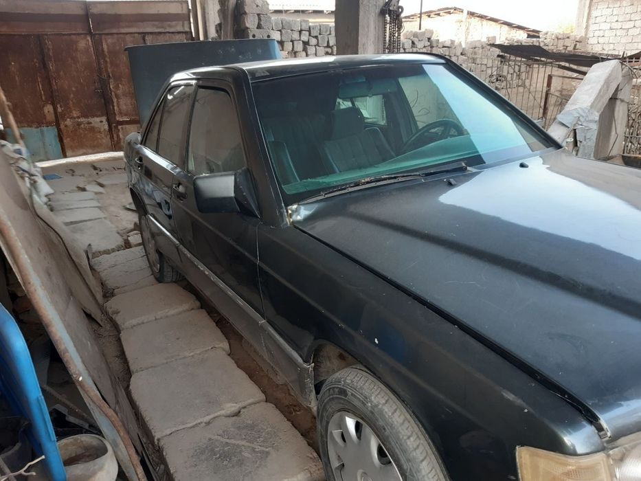 Продается Mercedes 190.