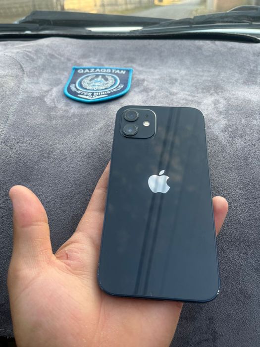 IPhone 12.