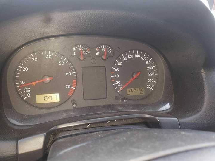 Голф 4 //2 броя на части 1.6 бензин и 1.9 AHF дизел