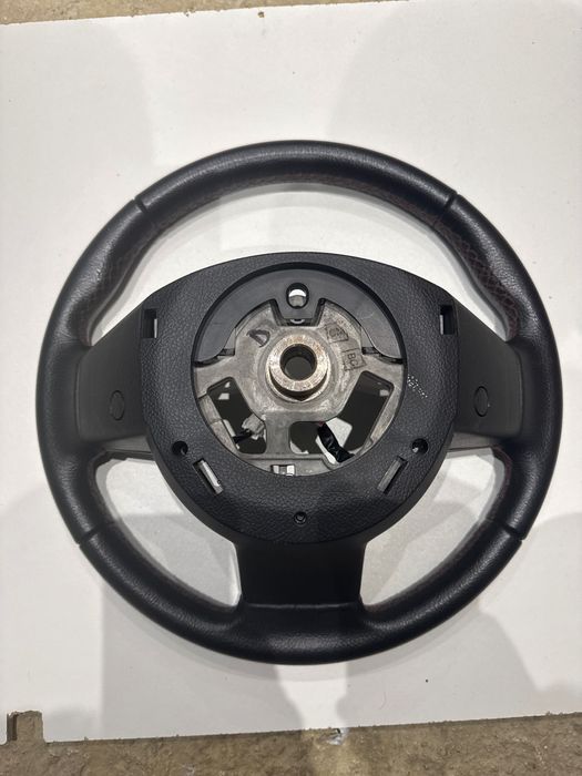 Nissan Note кожен волан Нисан Нот