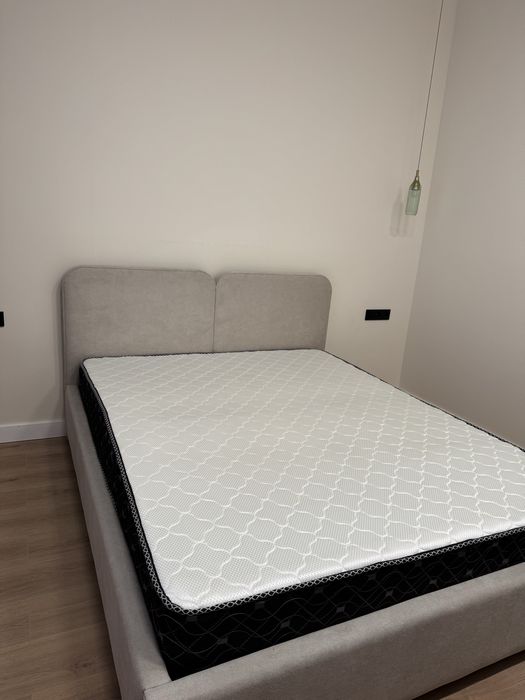 Новая кровать с матрасом 160/200