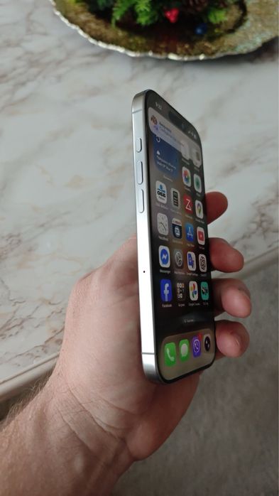Aiphon 16 pro Natural Titanium Бартер!!!