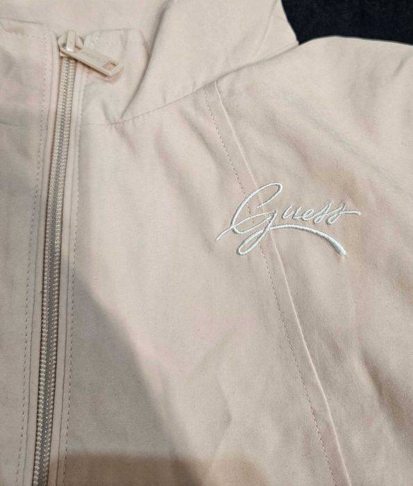 GUESS чисто нови горно и долно