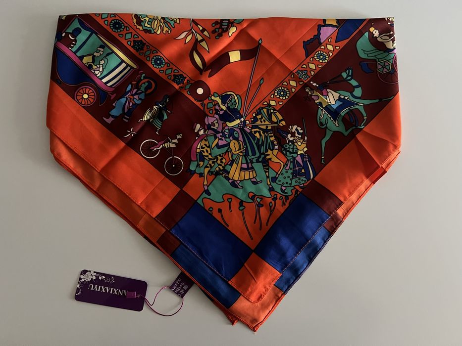 Платок 90*90 в упаковке. Тойбастар