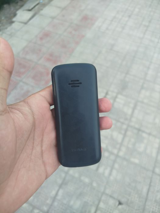 Novey telefon Holati yangi Narxi 150 000 kelishamiz