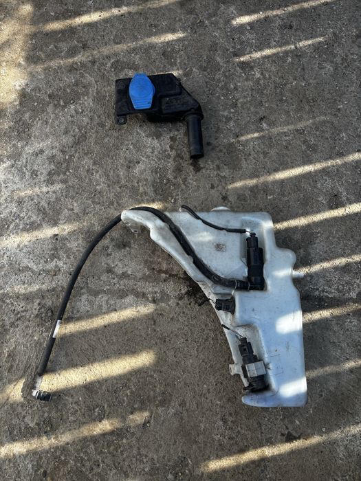 Vas rezervor lichid parbriz Audi A5 facelift sportback complet cu pompe senzor gura umplere furtun