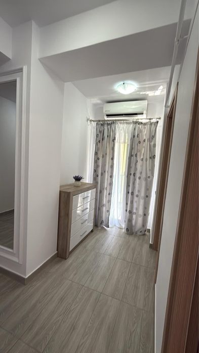 Inchiriez apartament