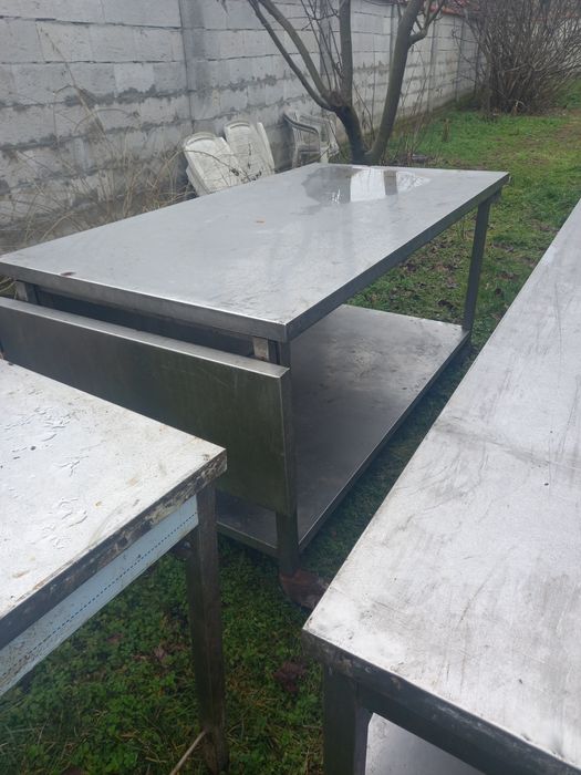 Работна маса от неръждавейка