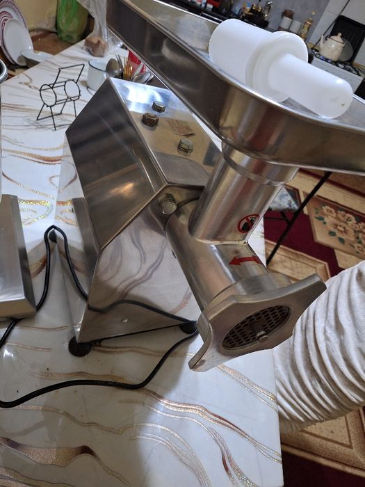 Мясорубка профессиональный