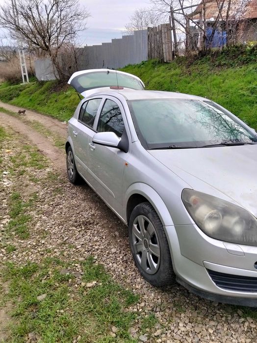 Vând Opel Astra h 17