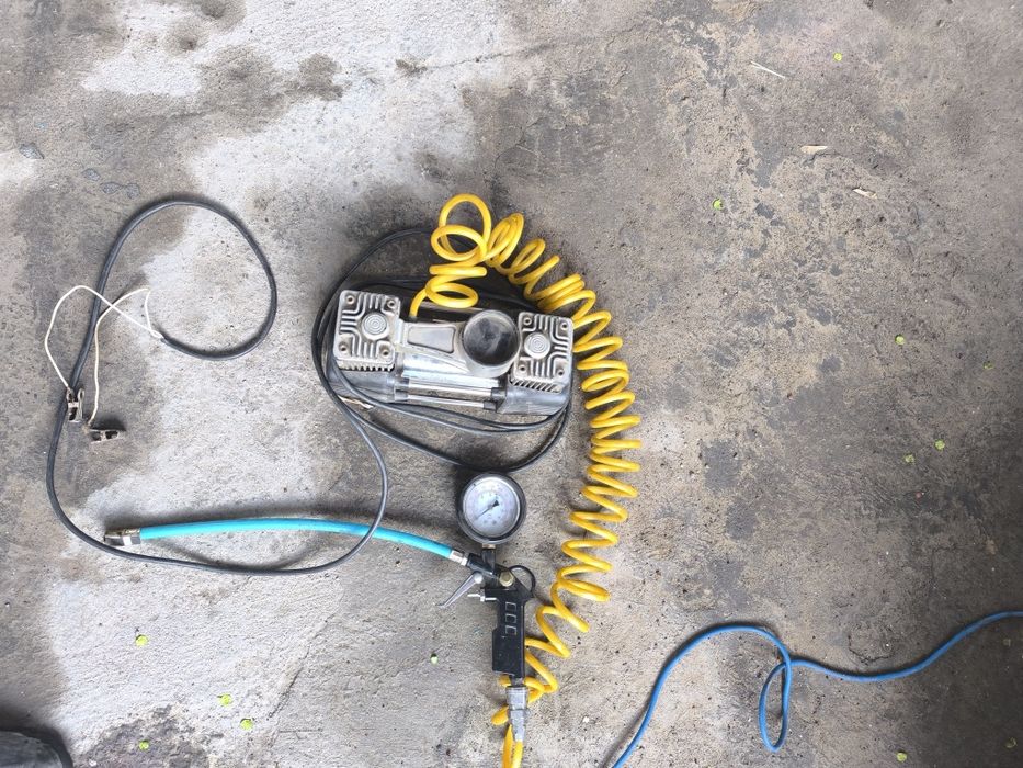 Насос для подкачки шин