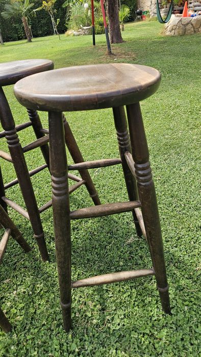 Столове от Масивен ОРЕХ в Перфектно състояние