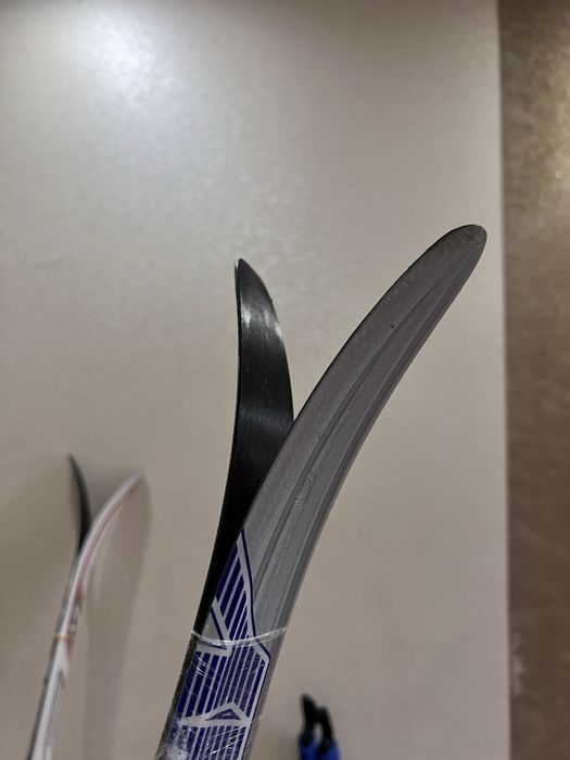 Продам лыжи с доставкой